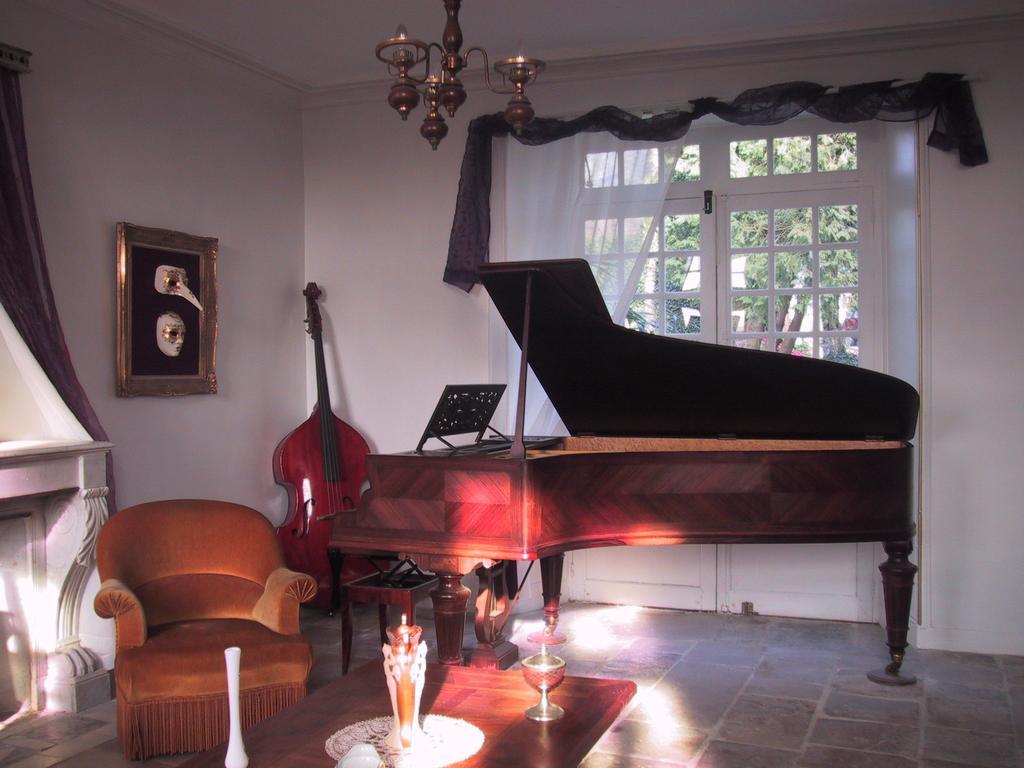 Le Relais Du Mont Chauve Bed & Breakfast Caumont-Sur-Aure Exterior photo